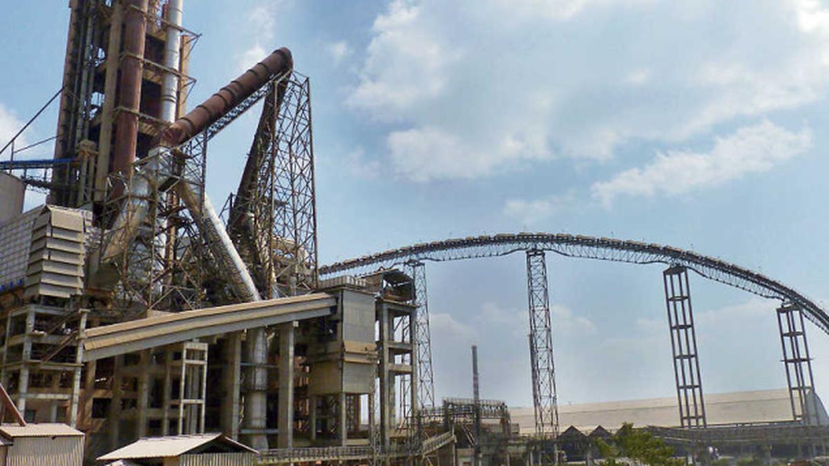 Dalmia consolidates refractory business to streamline its financial